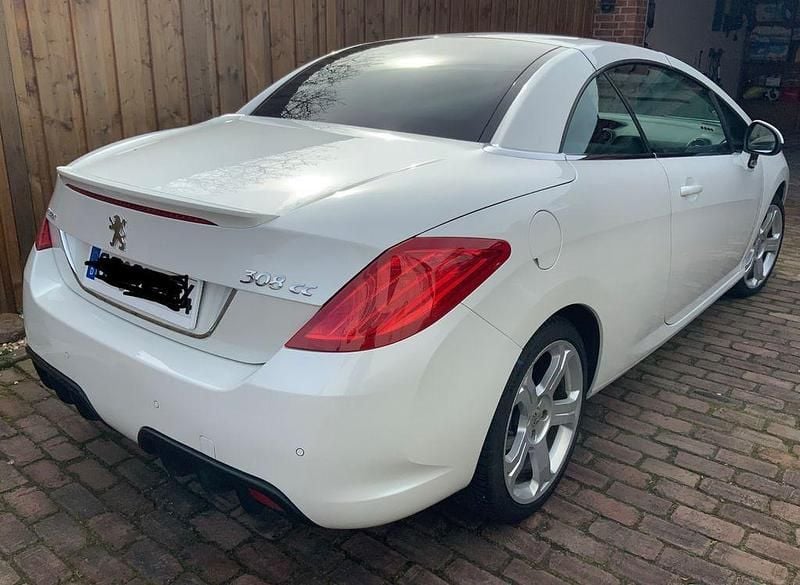 Gebraucht Peugeot 308 CC Premium 156 PS (114 kW) 2010 Weiß Cabrio
