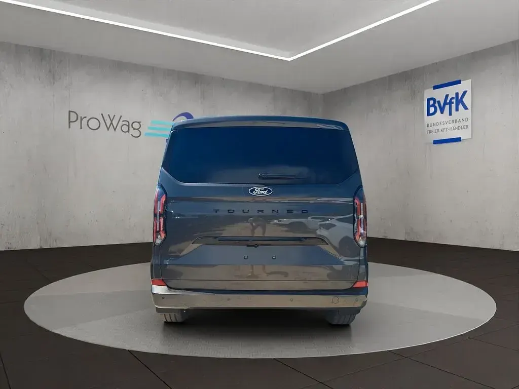 Neu Ford Tourneo Custom Titanium X 170 PS (125 kW) 2026 Grau Van