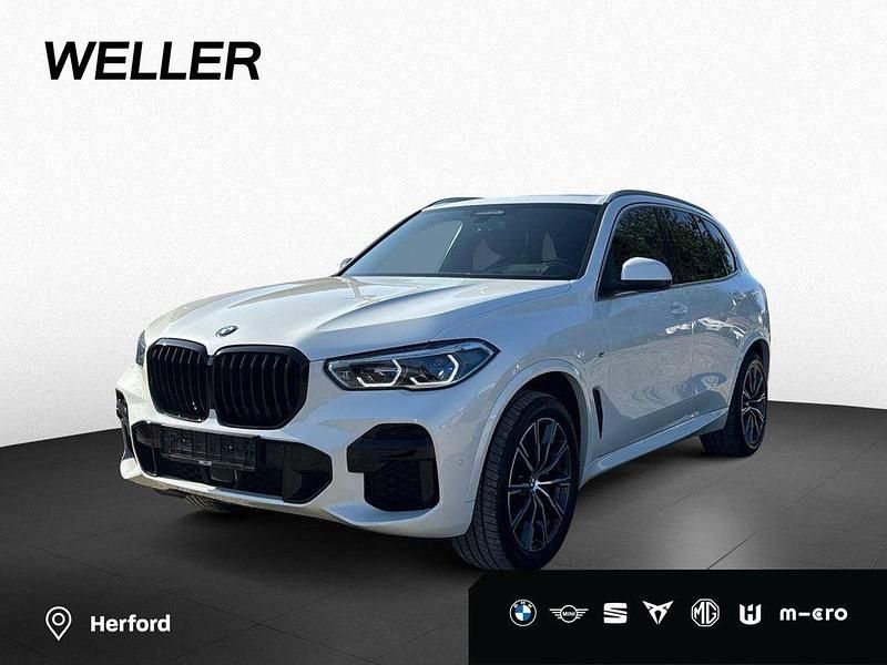 Mineralweiß (weiß) Gebraucht 2021 BMW X5 Performance SUV | 55.890 € (Fairer Preis) - Bild 1/4