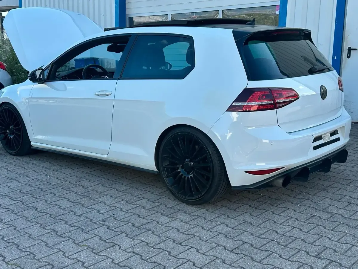 Gebraucht VW Golf VII GTI 300 PS (220 kW) 2013 Weiß Coupé