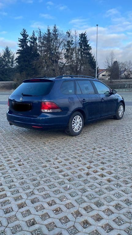 Gebraucht VW Golf VII Match 105 PS (77 kW) 2013 Blau Kombi