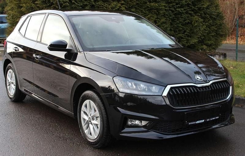 Neu Skoda Fabia Selection 116 PS (85 kW) 2025 Schwarzmagic perleffekt Kleinwagen