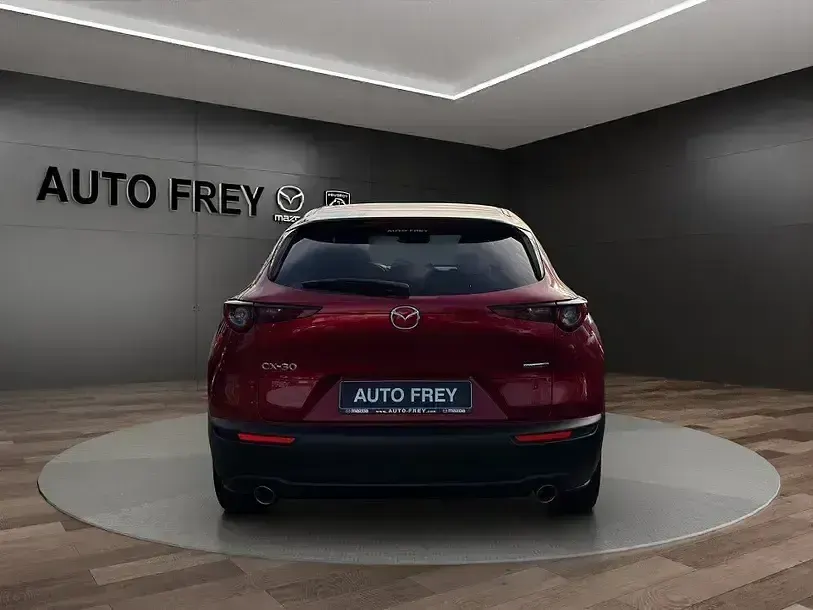 Käytetty Mazda CX-30 Selection 180 HP (132 kW) 2019 Punainen Katumaasturi