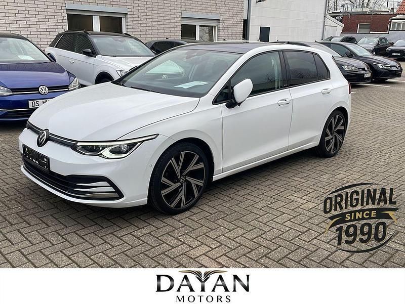 Gebraucht VW Golf VIII Active 150 PS (110 kW) 2022 Weiß Limousine