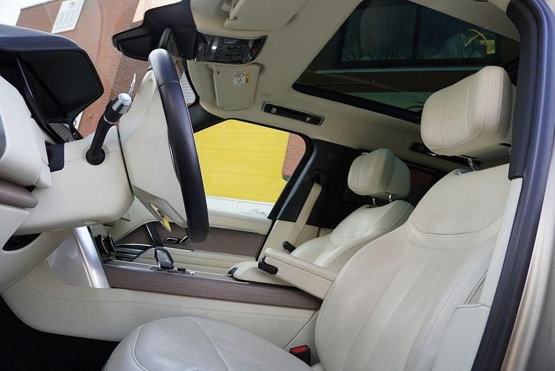 Gebraucht Land Rover Range Rover First Edition 532 PS (391 kW) 2022 SUV