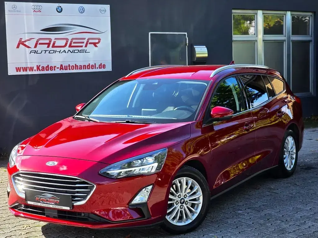 Gebraucht Ford Focus Titanium 150 PS (110 kW) 2020 Rot Kombi