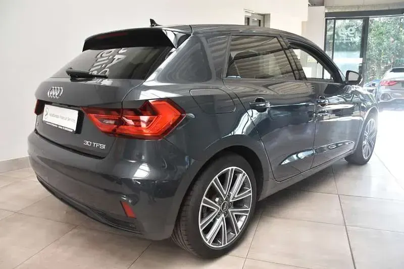 Gebraucht Audi A1 Sportback Sport 110 PS (80 kW) 2023 Grau Kleinwagen