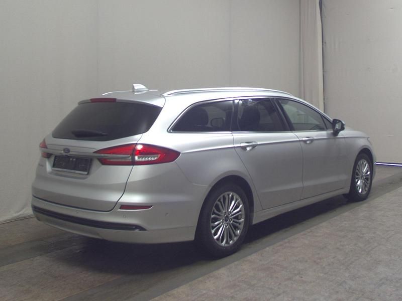 Gebraucht Ford Mondeo Titanium 150 PS (110 kW) 2022 Silber Kombi
