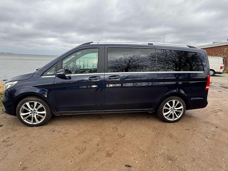 Gebraucht Mercedes V300 Avantgarde Edition 239 PS (175 kW) 2019 Van / Kleinbus