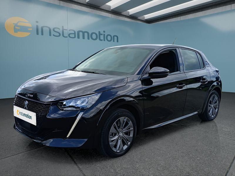 Schwarz Gebraucht 2023 Peugeot e-208 Allure Kleinwagen | 21.499 € (Guter Preis) - Bild 1/4