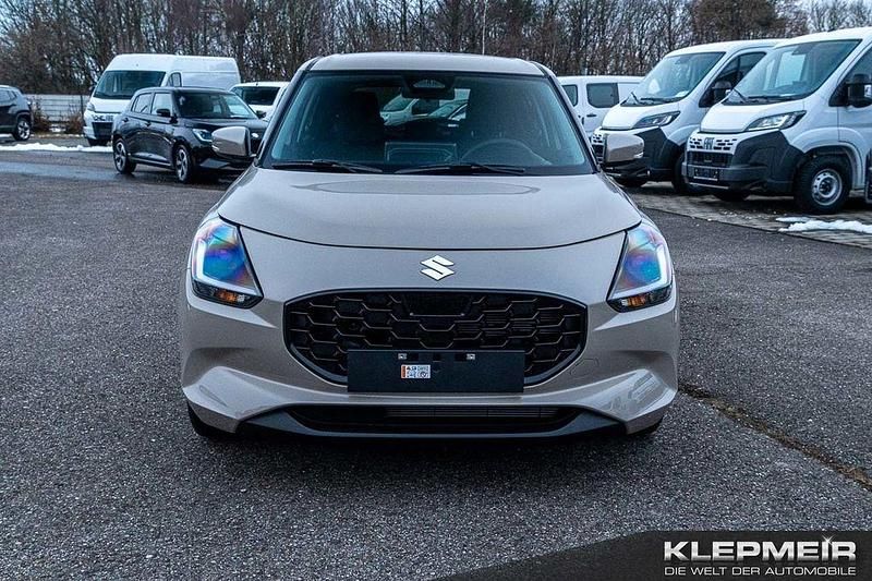 Neu Suzuki Swift Comfort+ 83 PS (61 kW) 2026 Caravan ivory met. Kleinwagen
