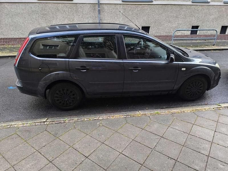 Gebraucht 2006 Ford Focus Trend Kombi | 990 € (Superpreis) - Bild 1/4