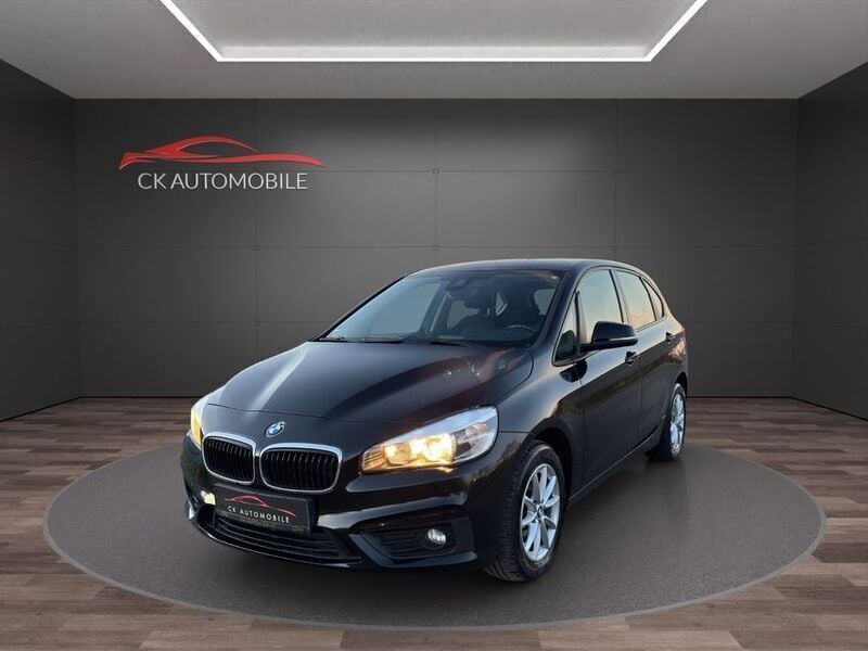 Schwarz Gebraucht 2016 BMW 218 Advantage Kombi | 7.290 € (Superpreis) - Bild 1/4