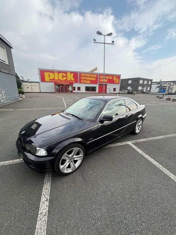 Gebraucht BMW 320 150 PS (110 kW) 2000 Schwarz Coupé