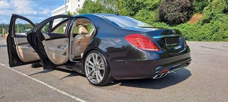 Braun Gebraucht 2013 Mercedes S500 AMG Limousine | 21.900 € (Fairer Preis) - Bild 1/4