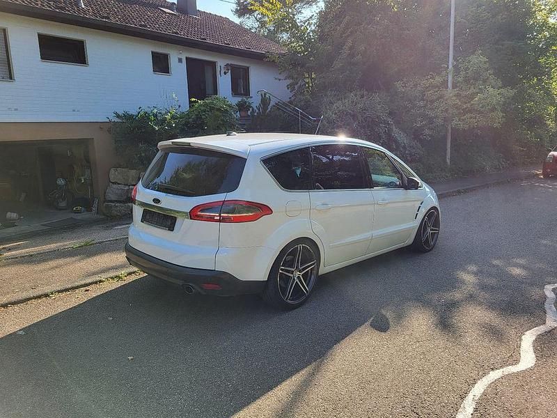 Gebraucht Ford S-MAX Titanium 200 PS (147 kW) 2013 Weiß Van / Kleinbus