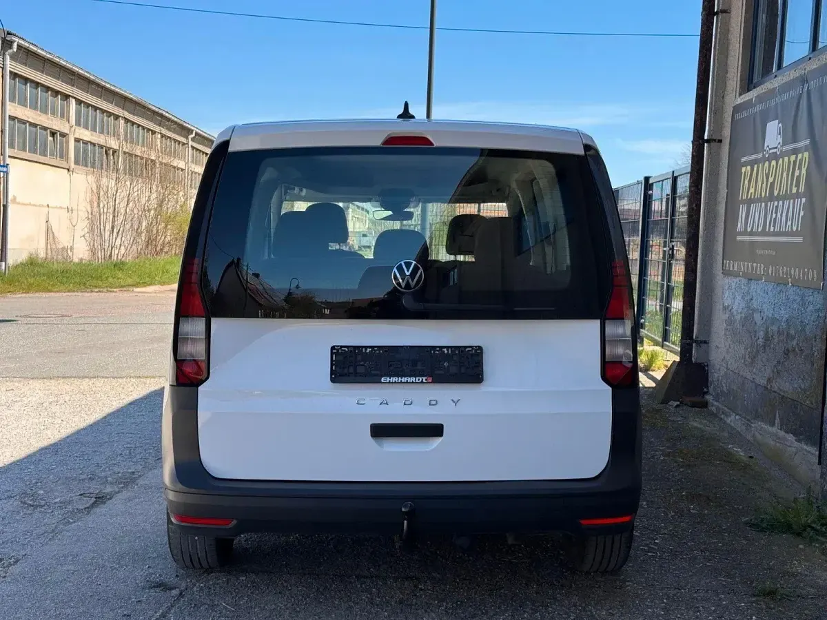 Używany VW Caddy 114 KM (83 kW) 2021 Biały Minivan