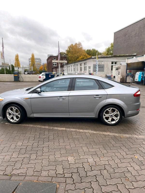 Gebraucht Ford Mondeo 146 PS (107 kW) 2008 Silber Limousine