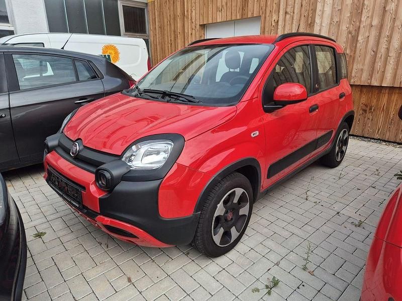 Rot Gebraucht 2022 Fiat Panda Red Kleinwagen | 12.700 € (Etwas zu teuer) - Bild 1/4