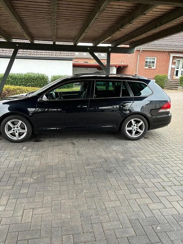 Gebraucht VW Golf VI 140 PS (102 kW) 2010 Schwarz Kleinwagen
