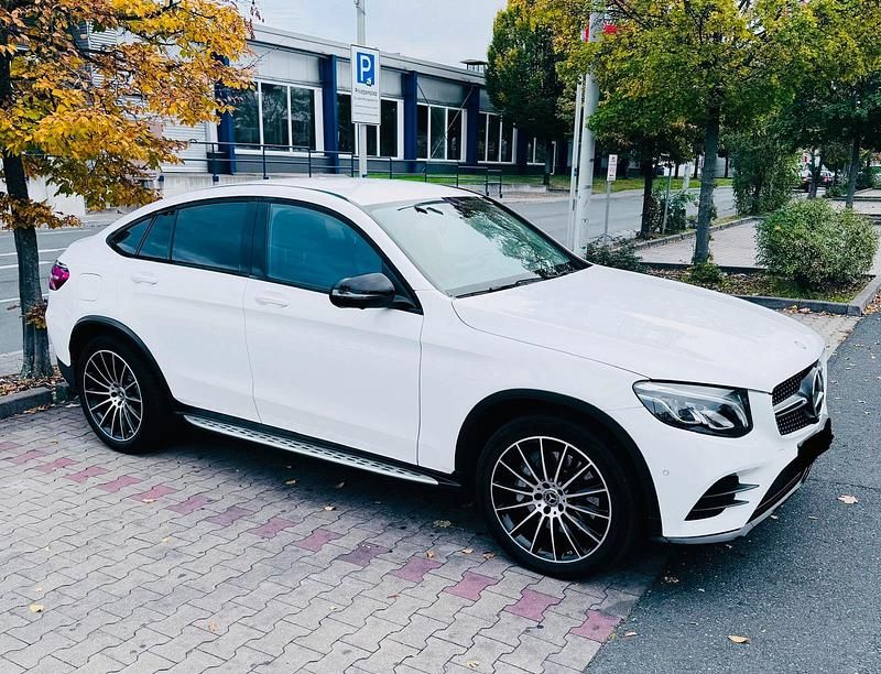 Weiß Gebraucht 2016 Mercedes GLC250 Coupé | 25.900 € (Fairer Preis) - Bild 1/4