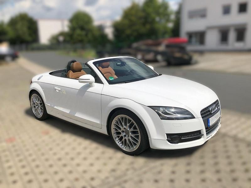Weiß Gebraucht 2010 Audi TT Roadster Cabrio | 9.500 € (Fairer Preis) - Bild 1/4