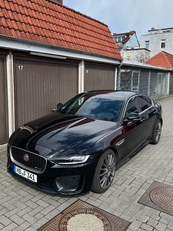 Gebraucht Jaguar XE R-Dynamic 179 PS (131 kW) 2019 Schwarz Limousine