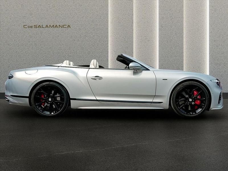 Gebraucht Bentley Continental 793 PS (583 kW) 2025 Grau Cabrio