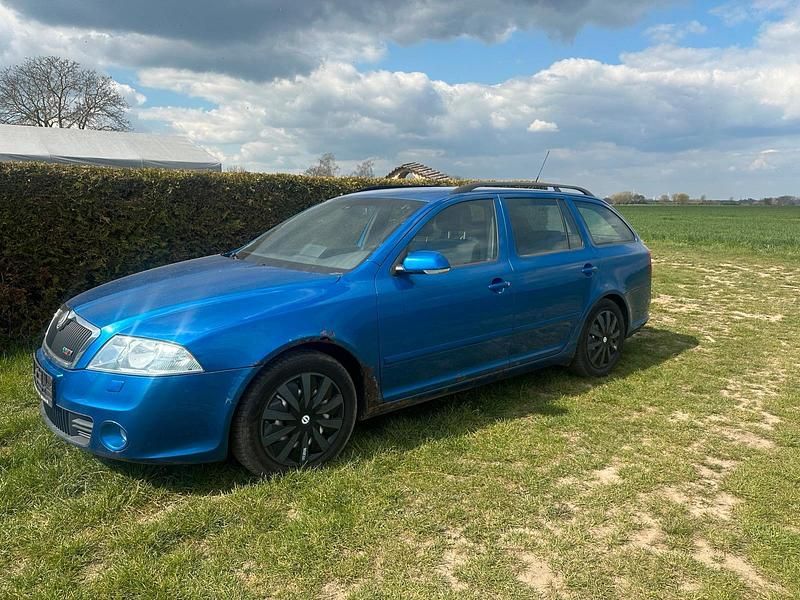 Blau Gebraucht 2007 Skoda Octavia vRS Kombi | 1.499 € (Superpreis) - Bild 1/4