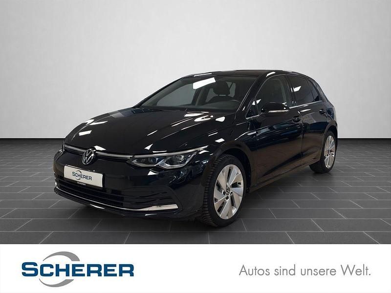 Gebraucht VW Golf VIII Style 150 PS (110 kW) 2023 Deep black perleffekt (metallic) Limousine