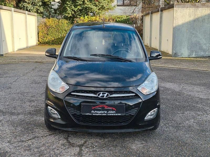 Gebraucht Hyundai i10 Classic 69 PS (50 kW) 2012 Schwarz Kleinwagen