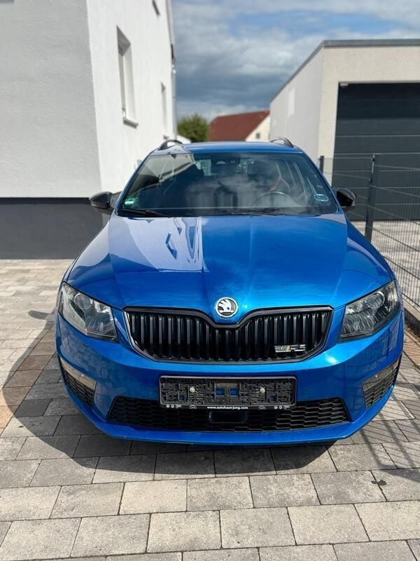 Schwarz Gebraucht 2024 Skoda Octavia Kombi | 10.500 € (Guter Preis) - Bild 1/4