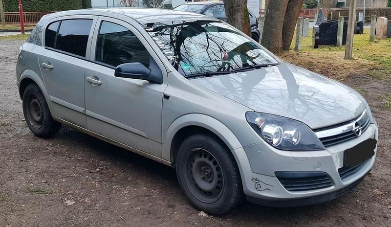 Silber Gebraucht 2006 Opel Astra Limousine | 1.300 € (Superpreis) - Bild 1/4