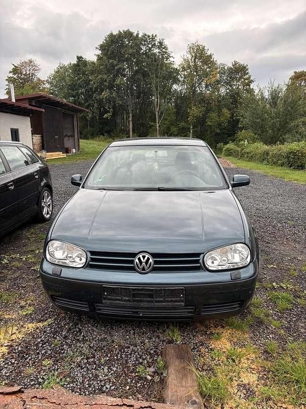 Gebraucht 2002 VW Golf IV Comfortline Limousine | 1.500 € - Bild 1/4