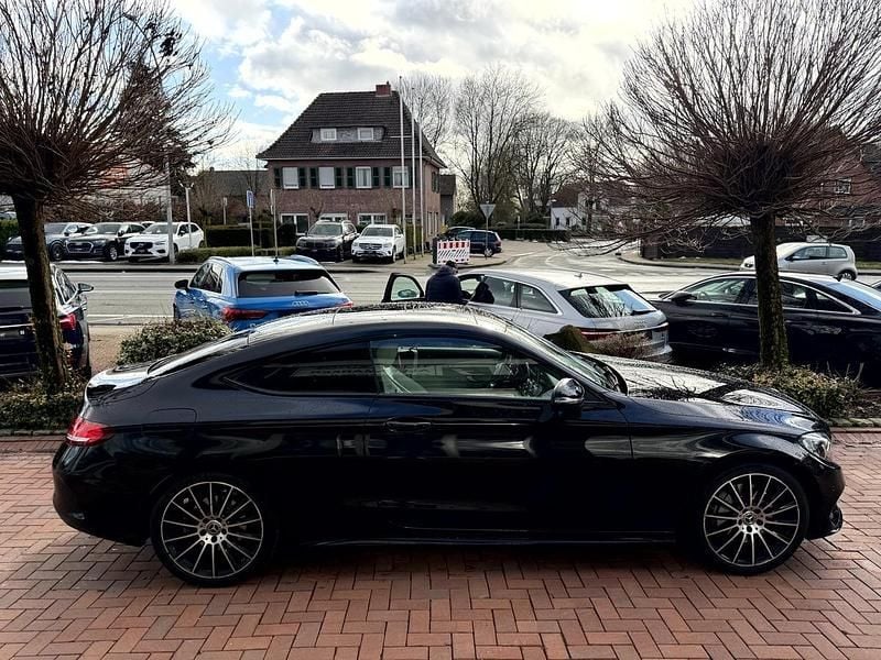 Gebraucht Mercedes C250 AMG line 211 PS (155 kW) 2017 Schwarz metallic Coupé