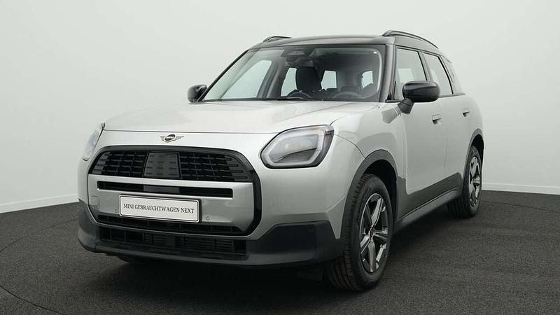 Grau Gebraucht 2024 Mini Countryman Classic SUV | 34.992 € (Teuer) - Bild 1/4