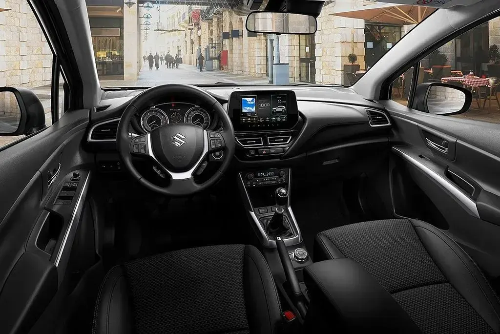 Neu Suzuki SX4 S-Cross Comfort+ 129 PS (94 kW) 2025 Schwarz SUV