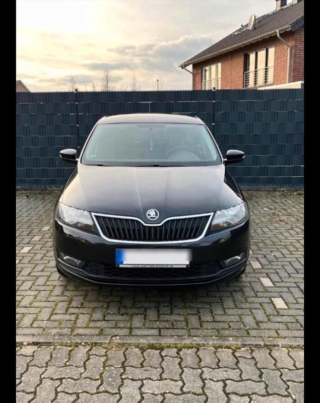 Gebraucht Skoda Rapid Ambition 95 PS (69 kW) 2017 Schwarz Kleinwagen