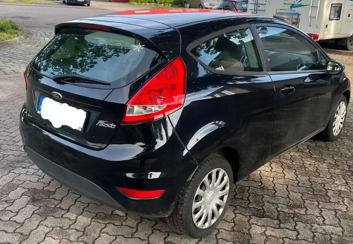 Gebraucht Ford Fiesta Trend 82 PS (60 kW) 2011 Schwarz Limousine