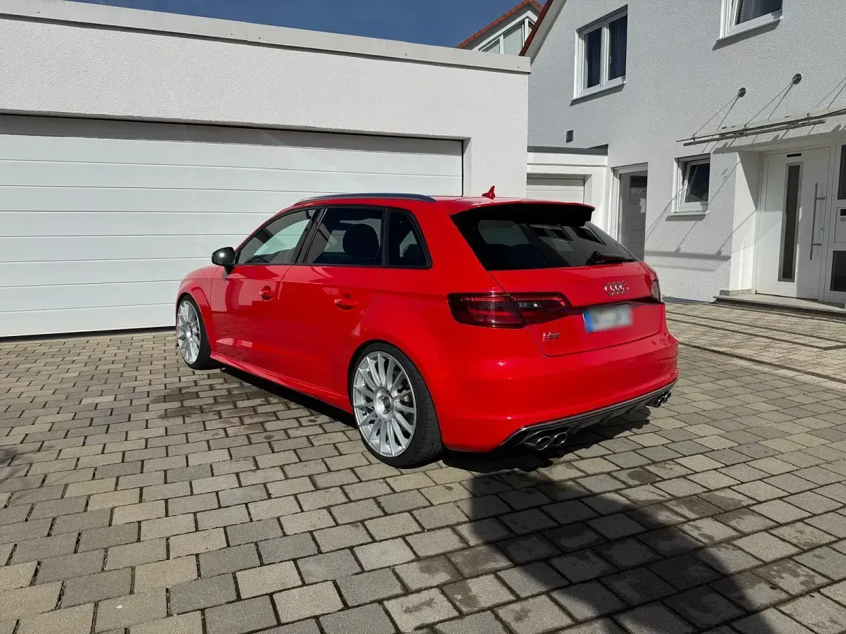 Gebraucht Audi S3 300 PS (220 kW) 2016 Rot Limousine