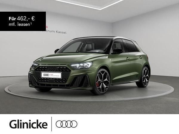 Grün (distriktgrün metallic) Neu 2025 Audi A1 Sportback S-Line Kleinwagen | 38.691 € (Fairer Preis) - Bild 1/3
