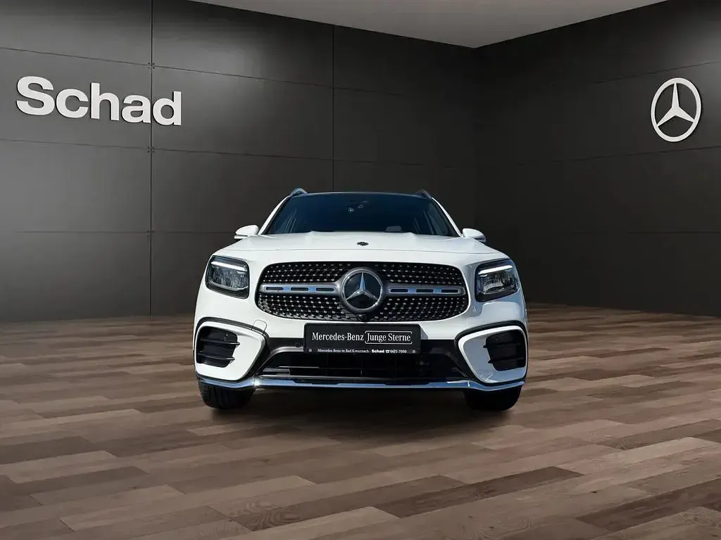 Gebraucht Mercedes GLB220 AMG 190 PS (139 kW) 2025 Weiß SUV