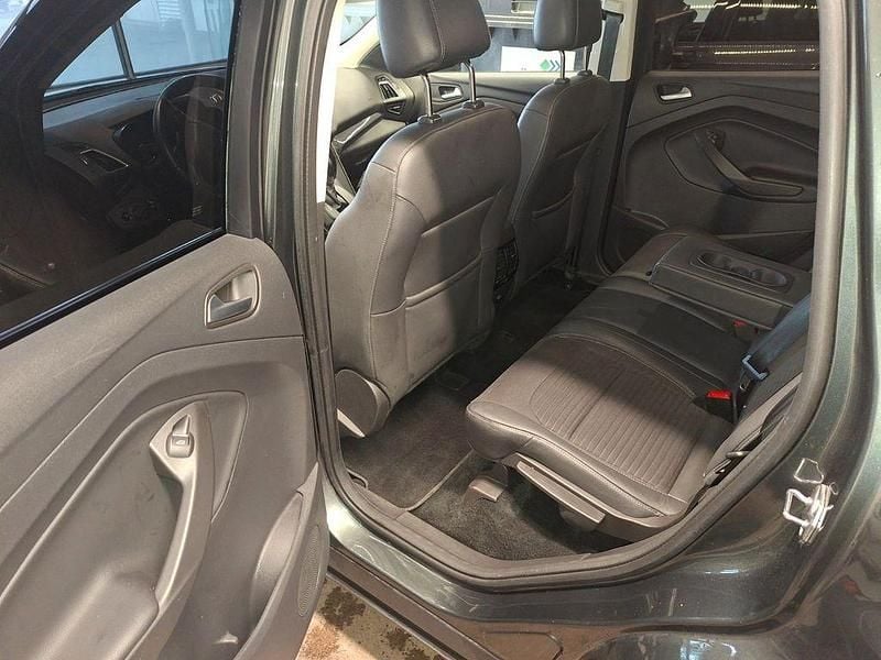 Gebraucht Ford Kuga Titanium 182 PS (133 kW) 2017 Grün SUV