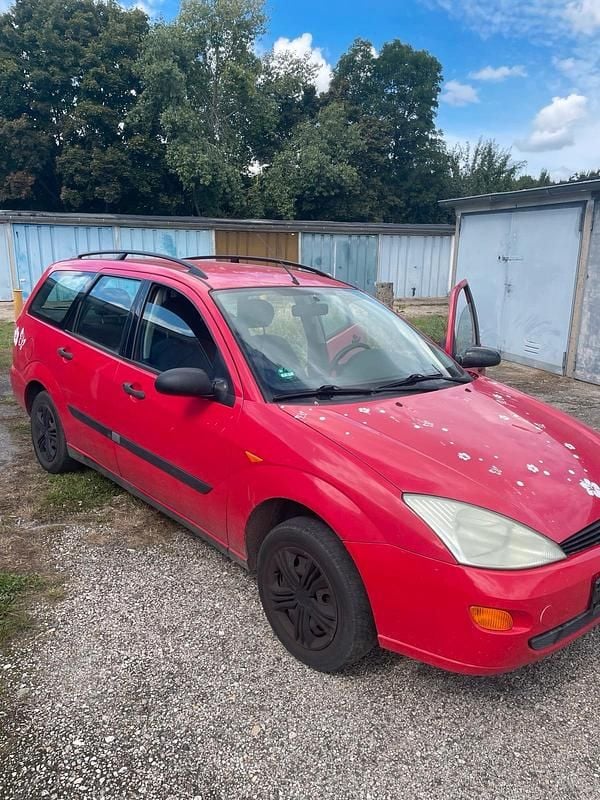 Rot Gebraucht 2004 Ford Focus Kombi | 300 € (Superpreis) - Bild 1/4