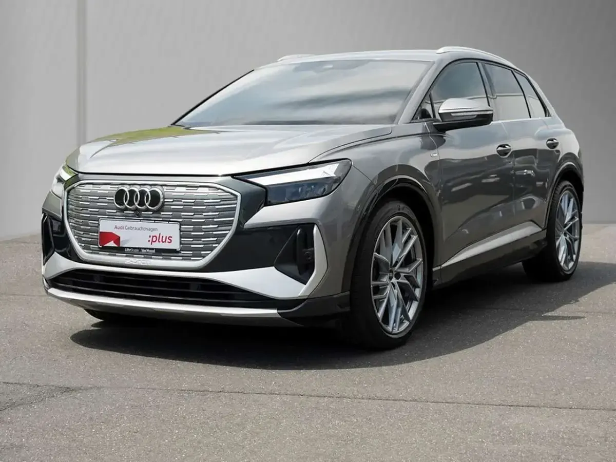 Gebraucht Audi Q4 e-tron S-Line 150 kW (204 PS) 2022 Taifungrau metallic SUV