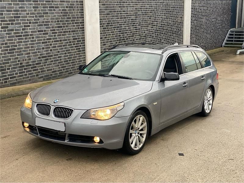 Silber Gebraucht 2006 BMW 525 Kombi | 3.000 € (Guter Preis) - Bild 1/4