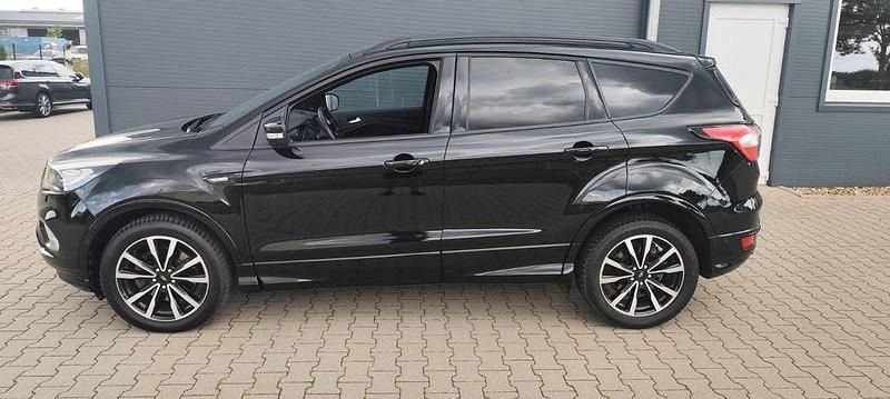 Gebraucht Ford Kuga ST-Line 179 PS (131 kW) 2020 Schwarz SUV