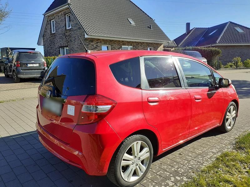 Gebraucht Honda Jazz 99 PS (72 kW) 2013 Rot Kleinwagen