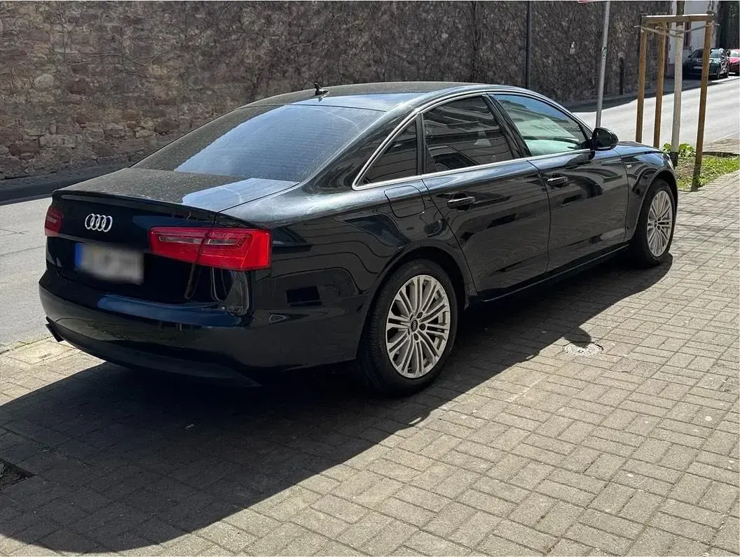 Gebraucht Audi A6 177 PS (130 kW) 2012 Schwarz Limousine