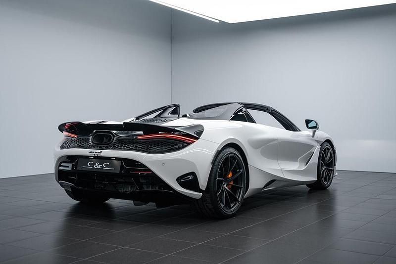 Gebraucht McLaren 750S 751 PS (552 kW) 2024 Weiß Cabrio